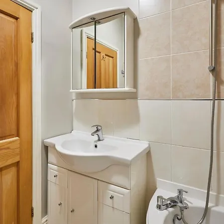 Host & - Westbourne Grove * Scarborough